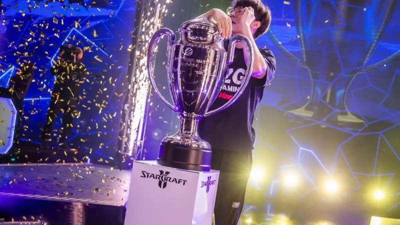 CS2 NAVI与FaZe三加时鏖战
